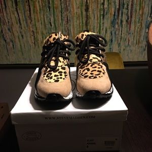 Size 8 Steve Madden Cliff Animal Sneakers